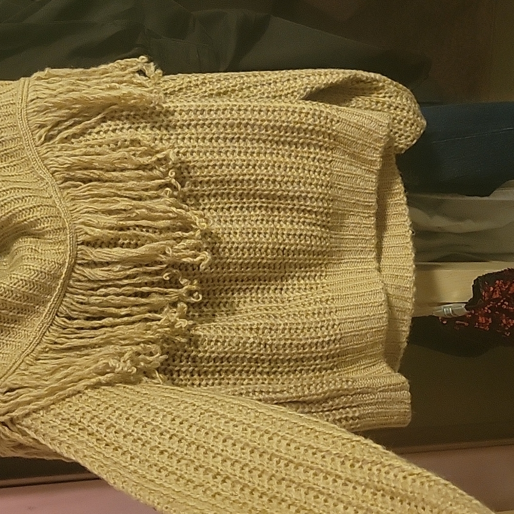 Sweater - Picture 3 of 3